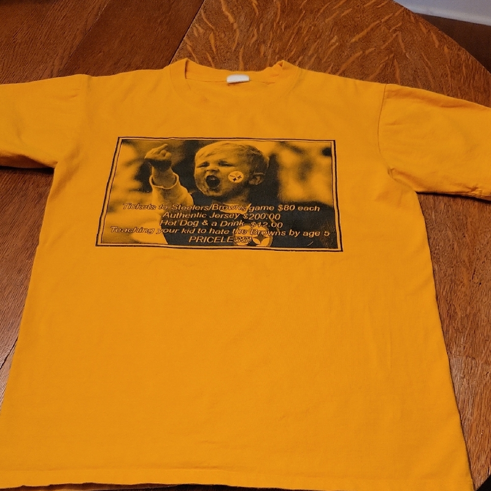 Yellow Pittsburgh Steelers Fan Anti Browns Graphic T-Shirt Size Small